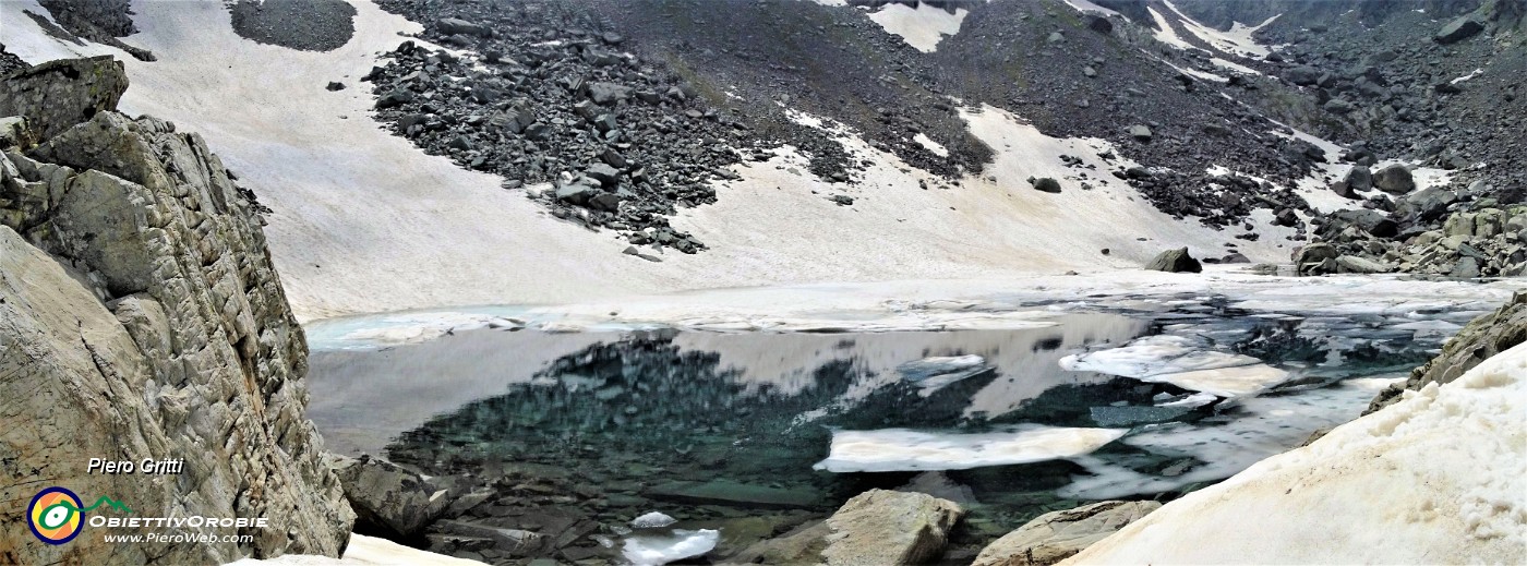 59 Lago del Vallone in disgelo.jpg